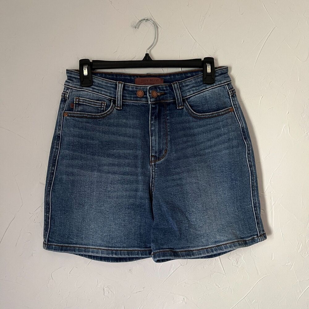 Judy Blue High Rise Denim Shorts Sz M Medium Wash Western Summer Rodeo Mom Jeans